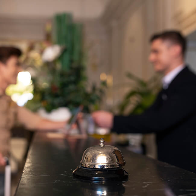 hotel receptionist work
